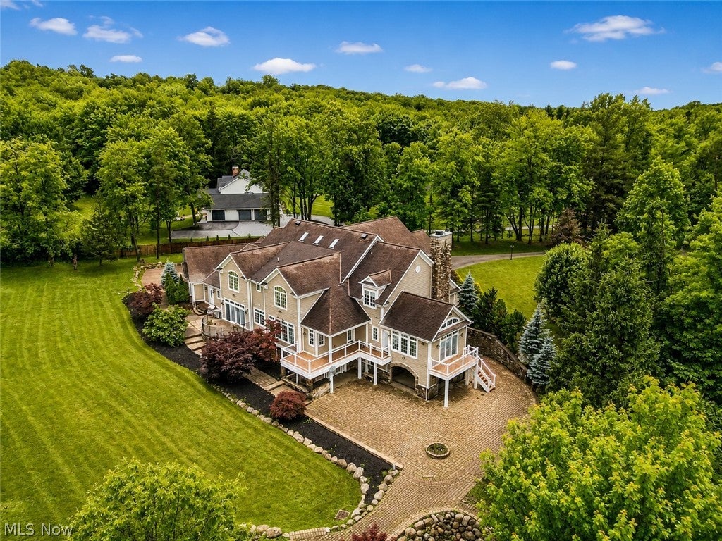 Photo of 331 Timberidge Trail, Gates Mills, OH 44040 (MLS # 5223996)