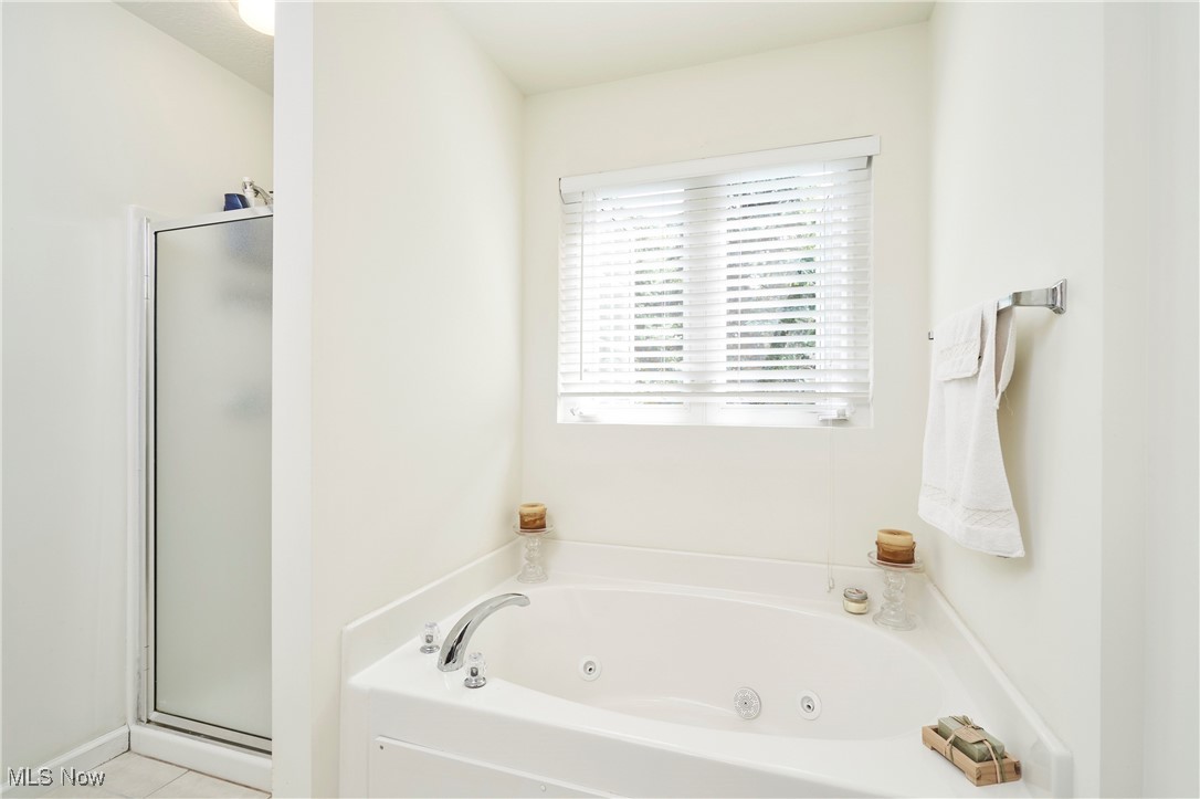 Richfield, Ohio 44286, United States, 4 Bedrooms Bedrooms, ,4 BathroomsBathrooms,Residential,Contingent,136746