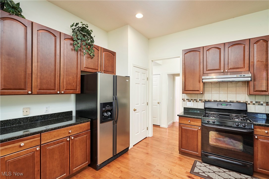 Richfield, Ohio 44286, United States, 4 Bedrooms Bedrooms, ,4 BathroomsBathrooms,Residential,Contingent,136746