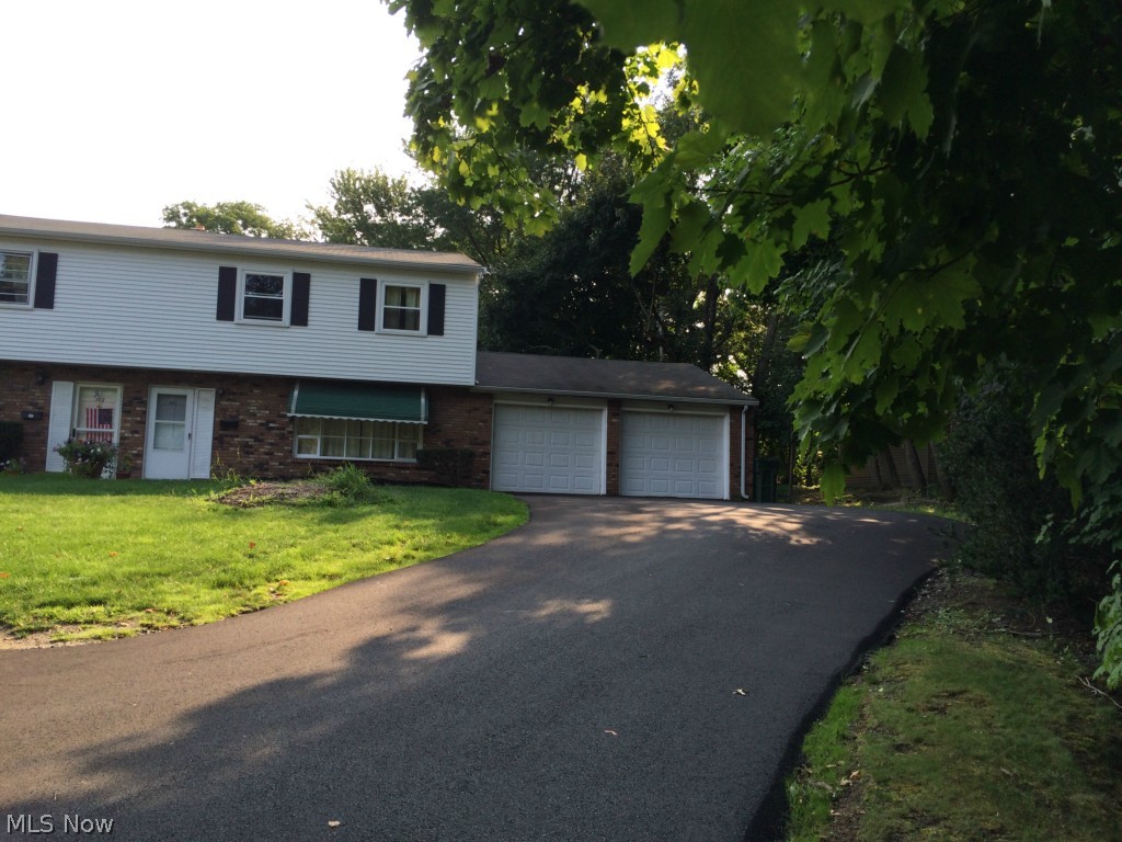 Hart Place Condos 02 - Residential