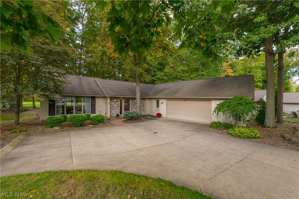 8784 GATEWOOD DR, NORTH RIDGEVILLE, OH 44039 - Image bc82a35ed75c6dc44d0ce2d7e7ed227b/1476933192