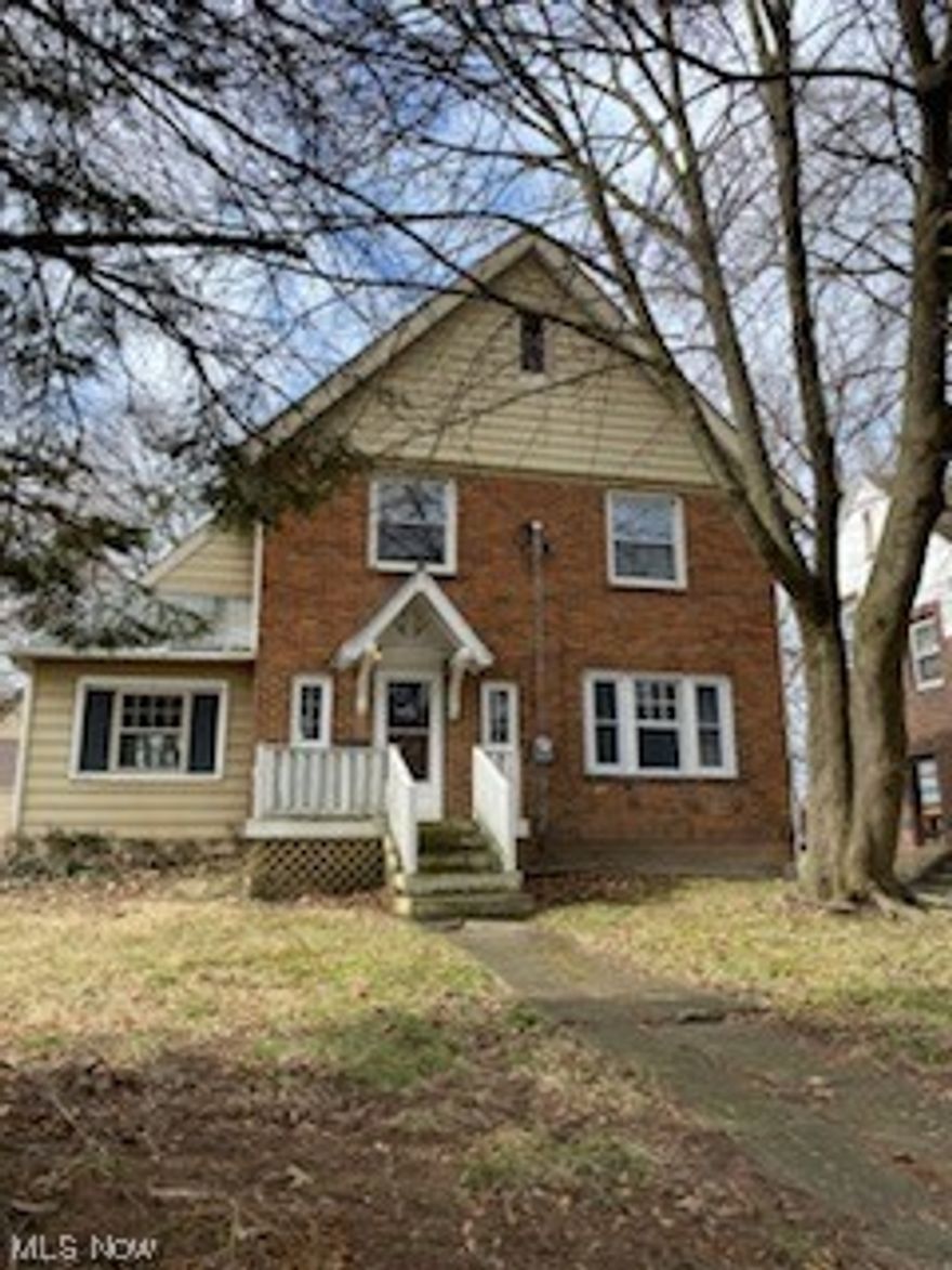 1795 Goodyear Blvd, Akron, Ohio 44305  
Awesome Home for Lease with 3 Bedrooms and Bonus Room for whatever you wish! One bedroom located on the main floor, 2 bedrooms on the 2nd floor, Bonus Room on the 3rd Floor all new carpet throughout! Gorgeous Natural woodwork throughout, hardwood floors in the large Living Room, Proper Dining Room and Gorgeous stairs, exposed brick chimney makes this home really stand out! Plenty of Kitchen space with plentiful counter space & cabinetry! The Windows were previously updated, the Bathroom has a real tub & shower combo, great Natural Light enters this home! Oversized Garage for a vehicle & your lawn equipment! Awesome sized yard in a highly south location on The Boulevard! Basement has great storage and the laundry hookups. Pets are at the owners discretion and will require an additional pet deposit and/or fee at the Owner Discretion. All Prospective Tenants will be required to answer some simple vetting questions including monthly income as well as fill out a free application online to view the property. Latest 2 paystubs and identification card are required to view the property. You must make 3 times the rent or above to be considered. This home has not been inspected by AMHA and the net rent must cover the entire amount of the rent, the landlord will not take less rent and all utilities are the responsibility of the tenants. We do have multiple properties that we will do our best to help you secure housing if we can. We appreciate your interest in this awesome rental home and are looking for a long term tenant(s).