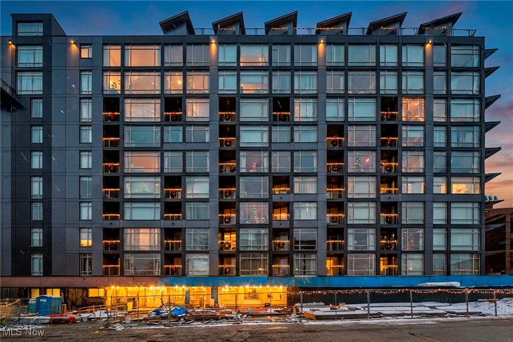 Photo of 2222 Detroit Road #304, Cleveland, OH 44113 (MLS # 5175636)