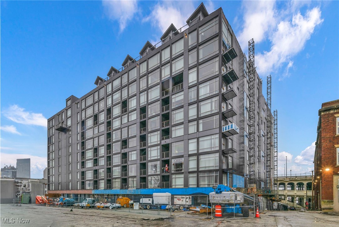 2222 Detroit Road 304