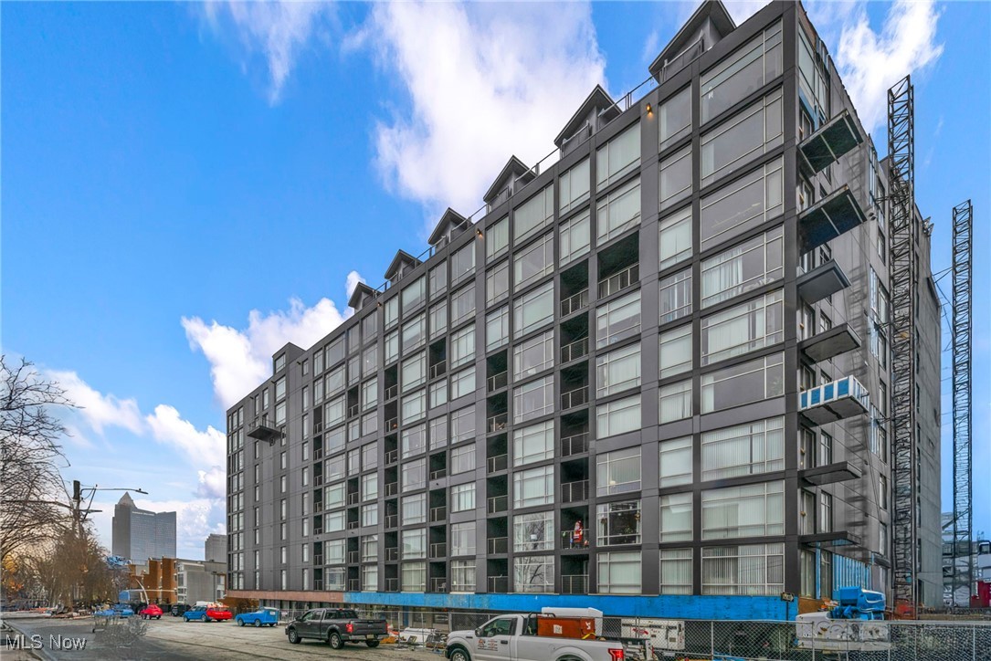 2222 Detroit Road 304