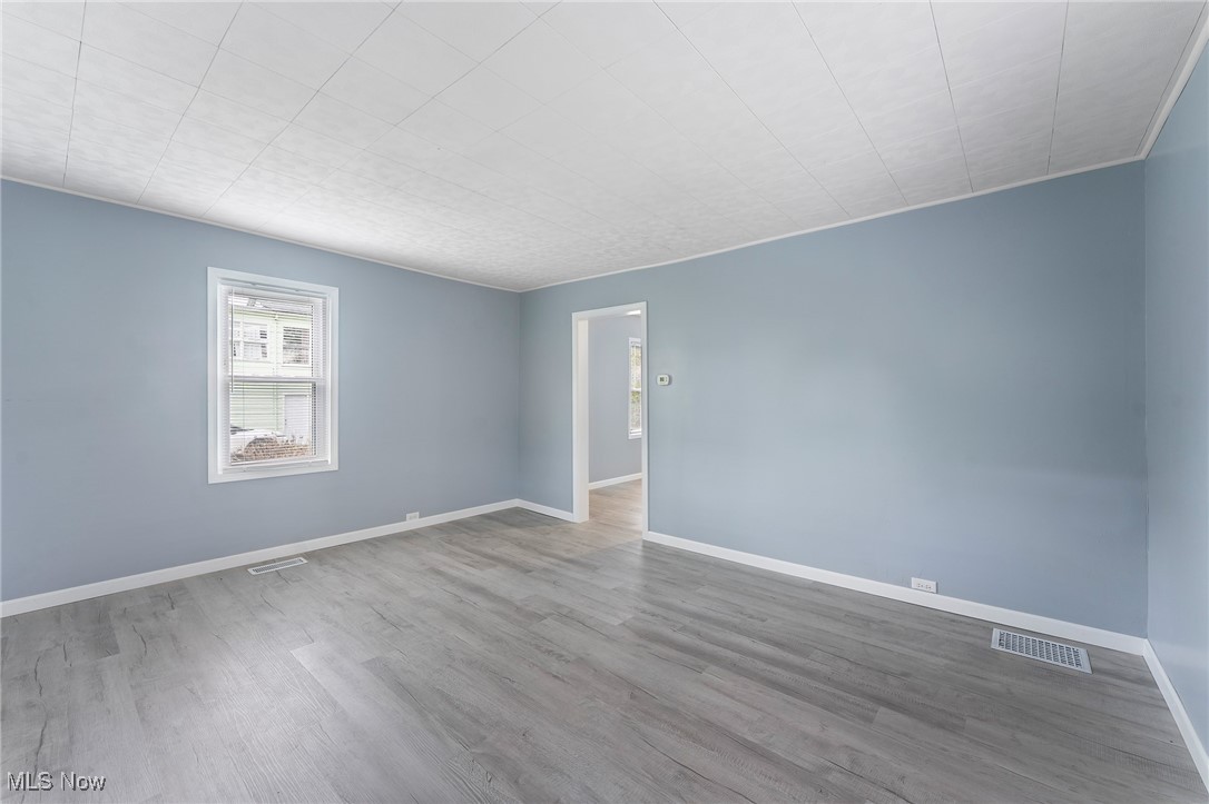 215 Holford Avenue, Niles, Ohio image 14
