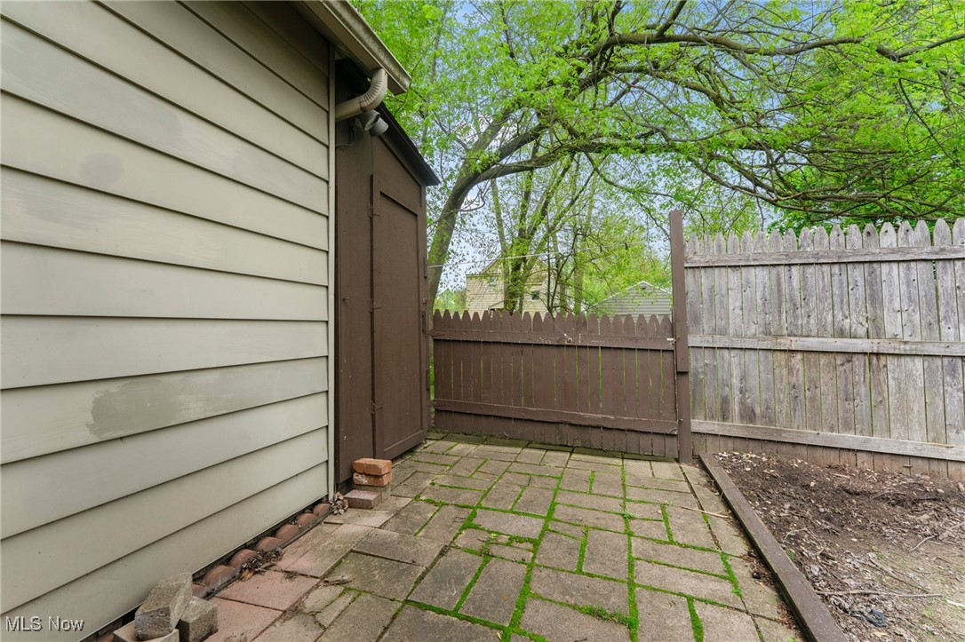 215 Holford Avenue, Niles, Ohio image 23