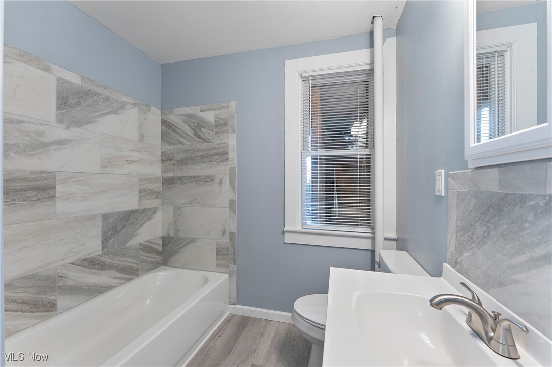 215 Holford Avenue, Niles, Ohio image 7