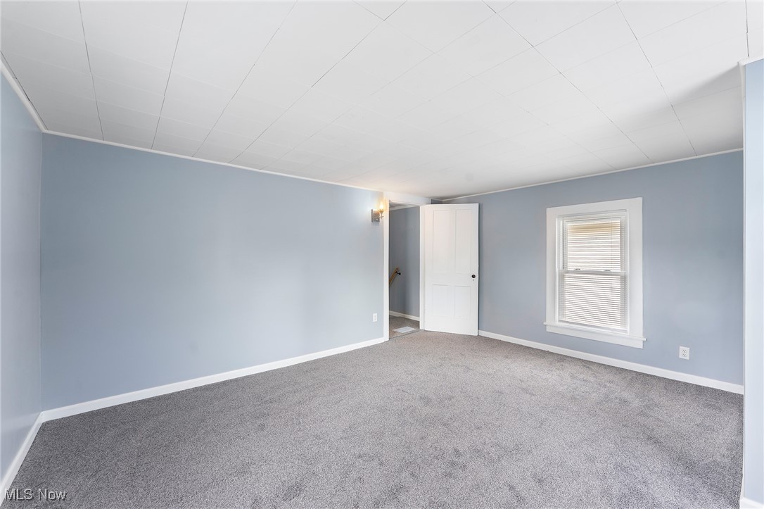 215 Holford Avenue, Niles, Ohio image 16
