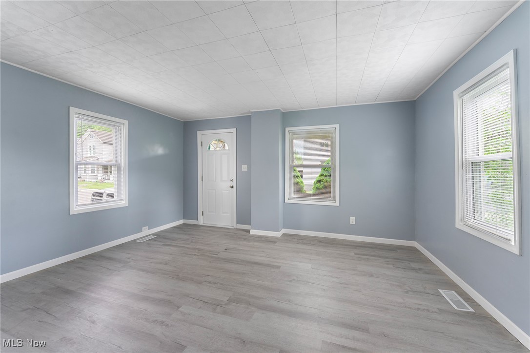 215 Holford Avenue, Niles, Ohio image 13
