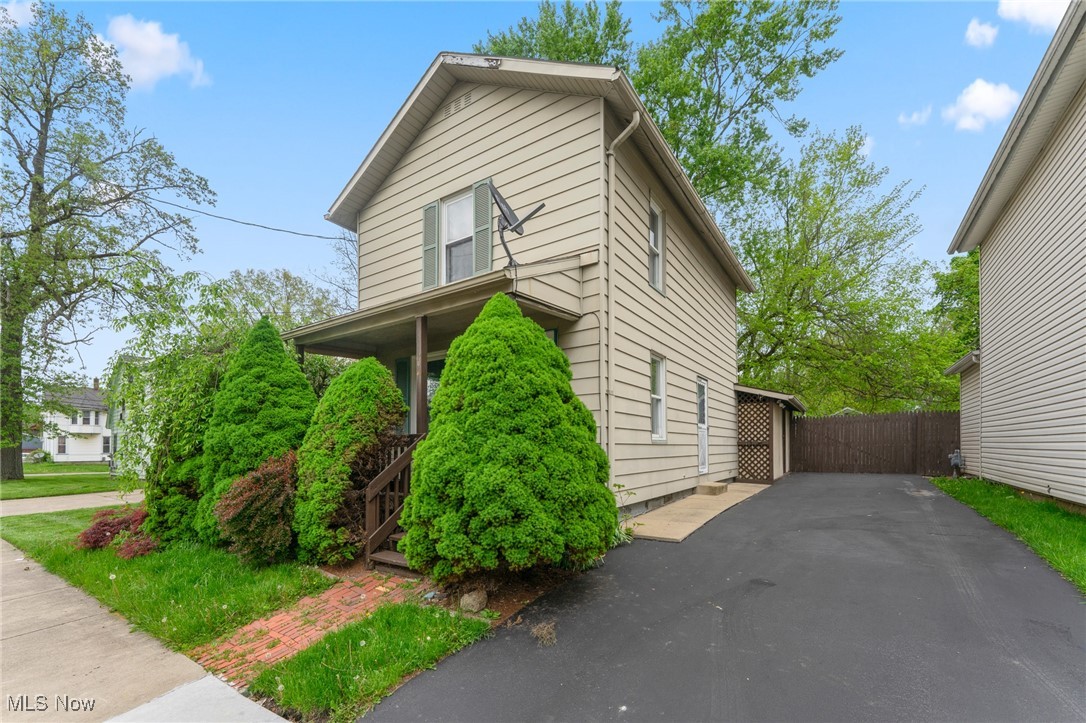 215 Holford Avenue, Niles, Ohio image 24