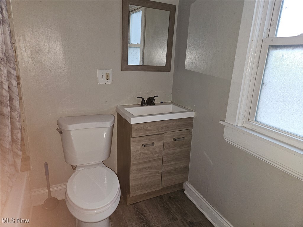 Cottage Hm Sub/Morison & Massi - Residential Lease