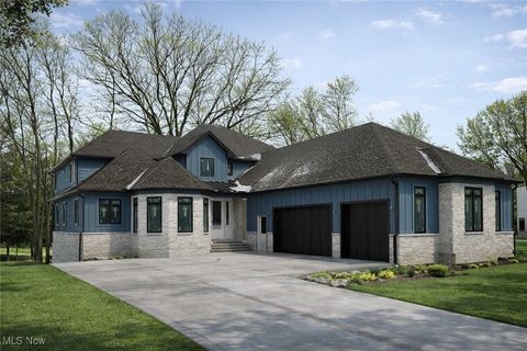 830 Club Drive W Aurora OH 44202