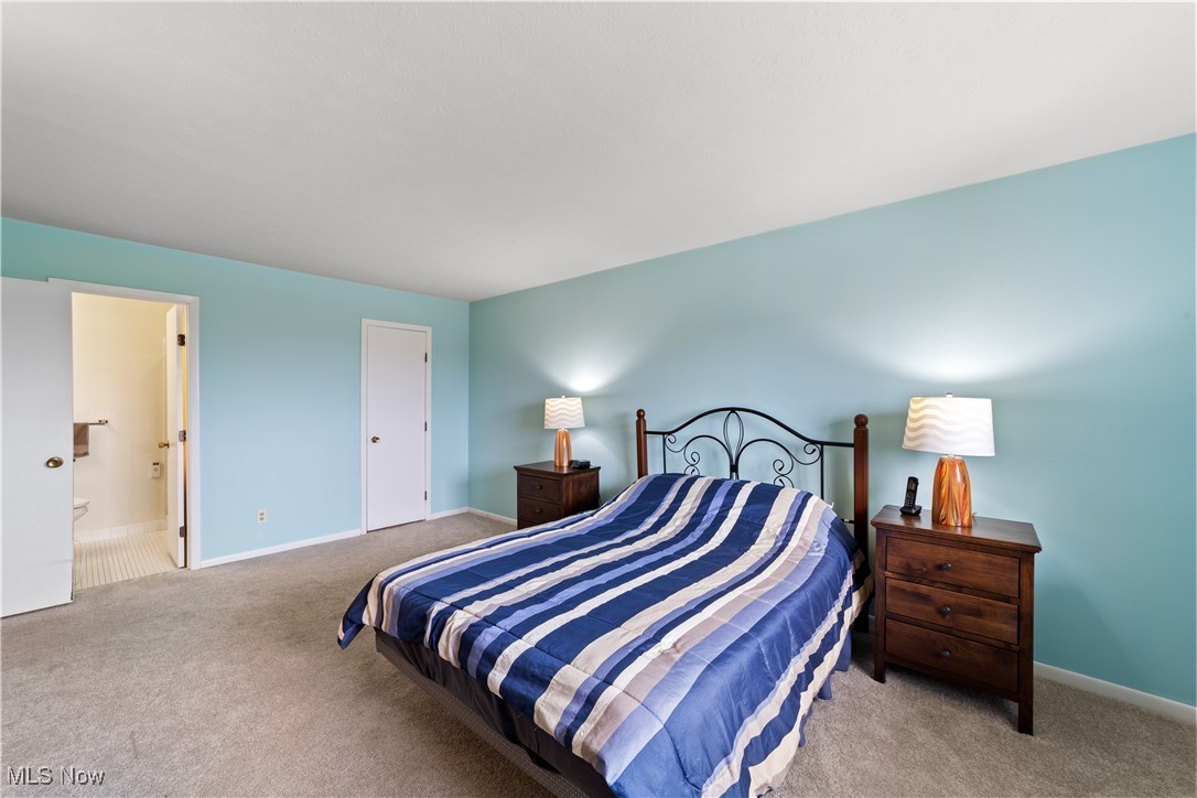 Acacia/Green Condo - Residential