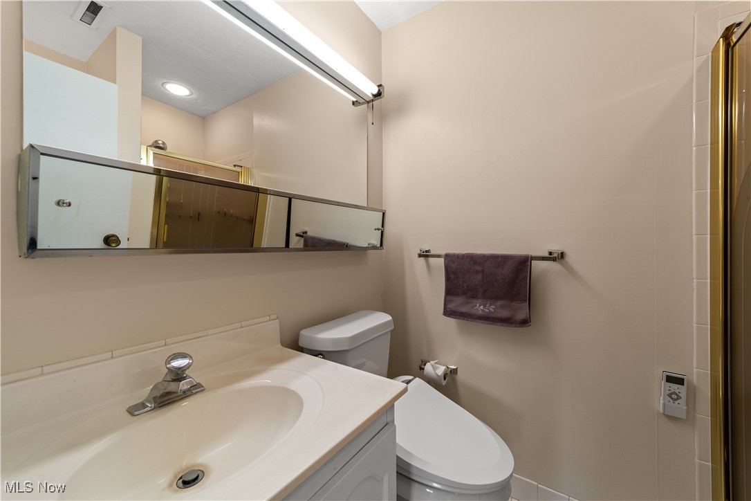 Acacia/Green Condo - Residential