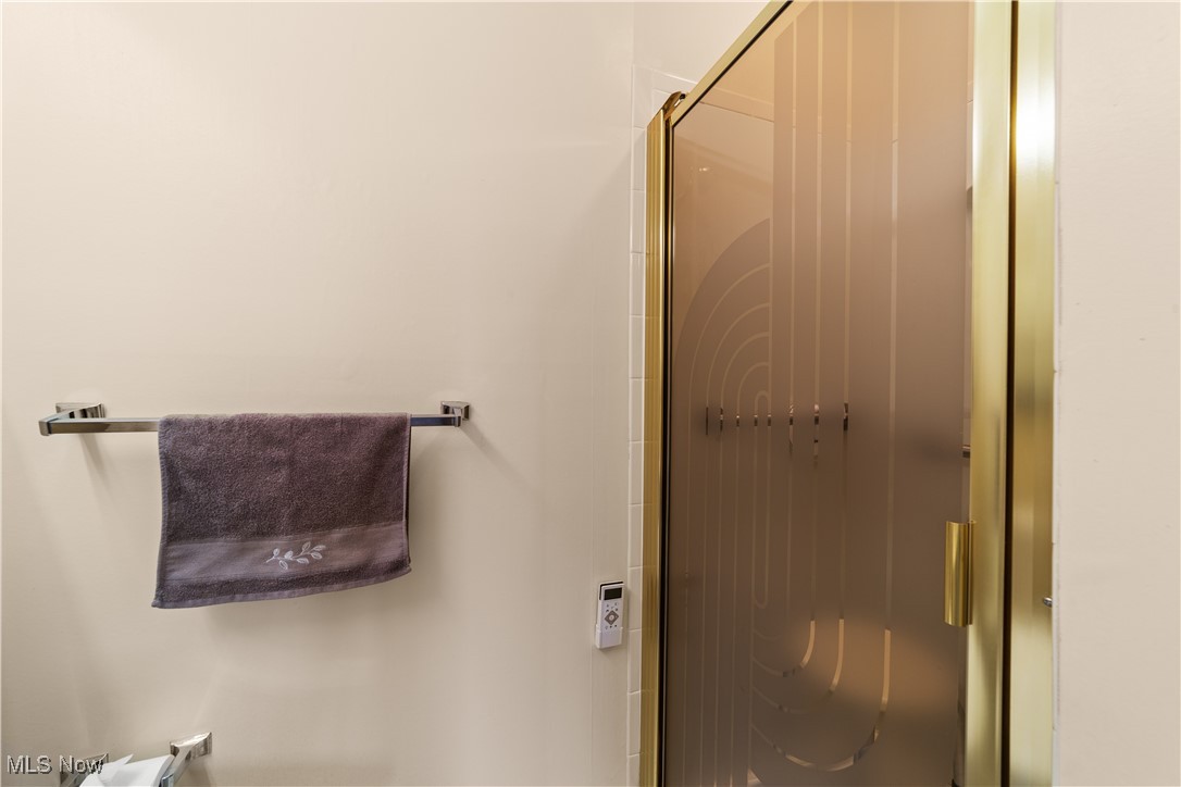 Acacia/Green Condo - Residential