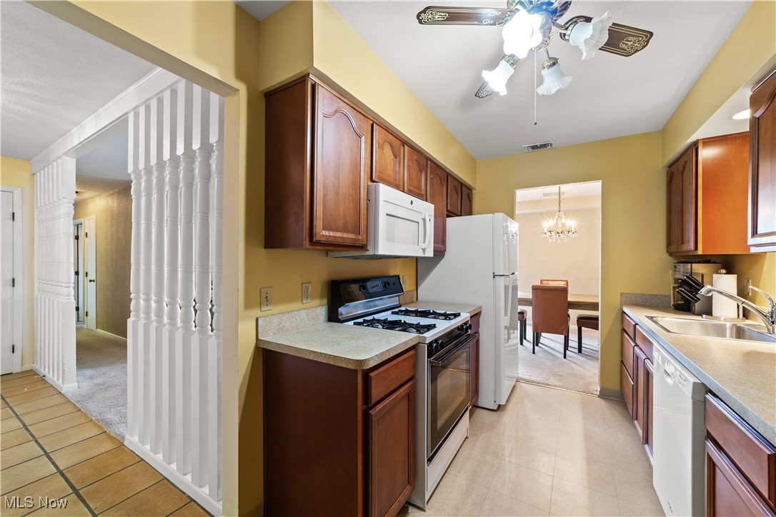 Acacia/Green Condo - Residential