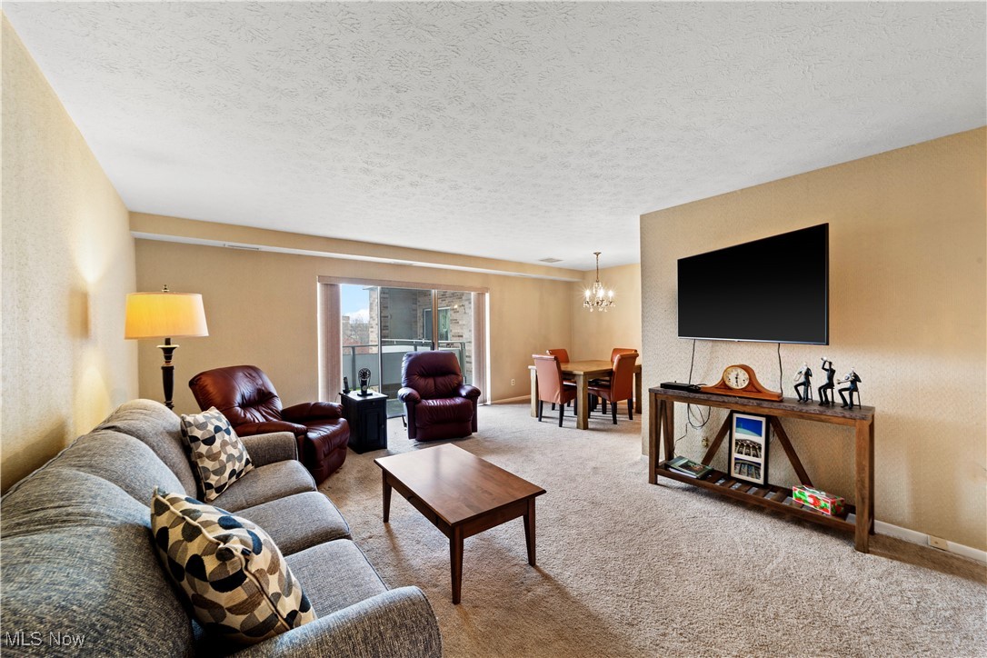 Acacia/Green Condo - Residential