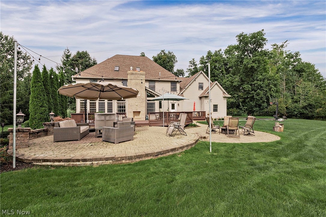 16685 Lucky Bell Lane
