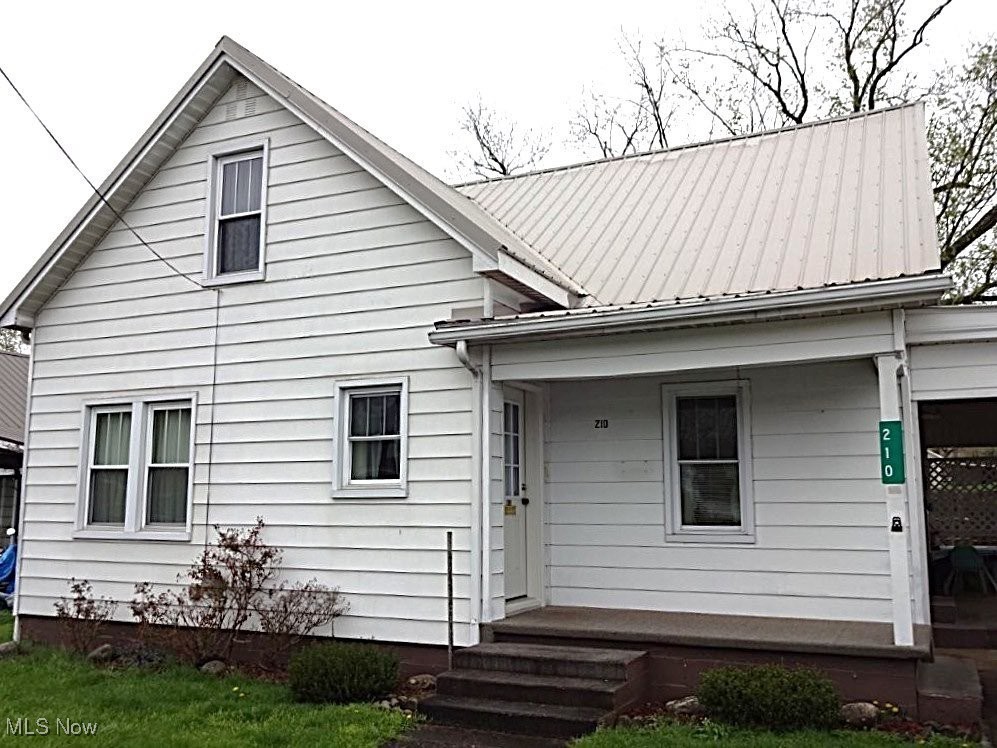 210 Third Street, Spencer, West Virginia image 2