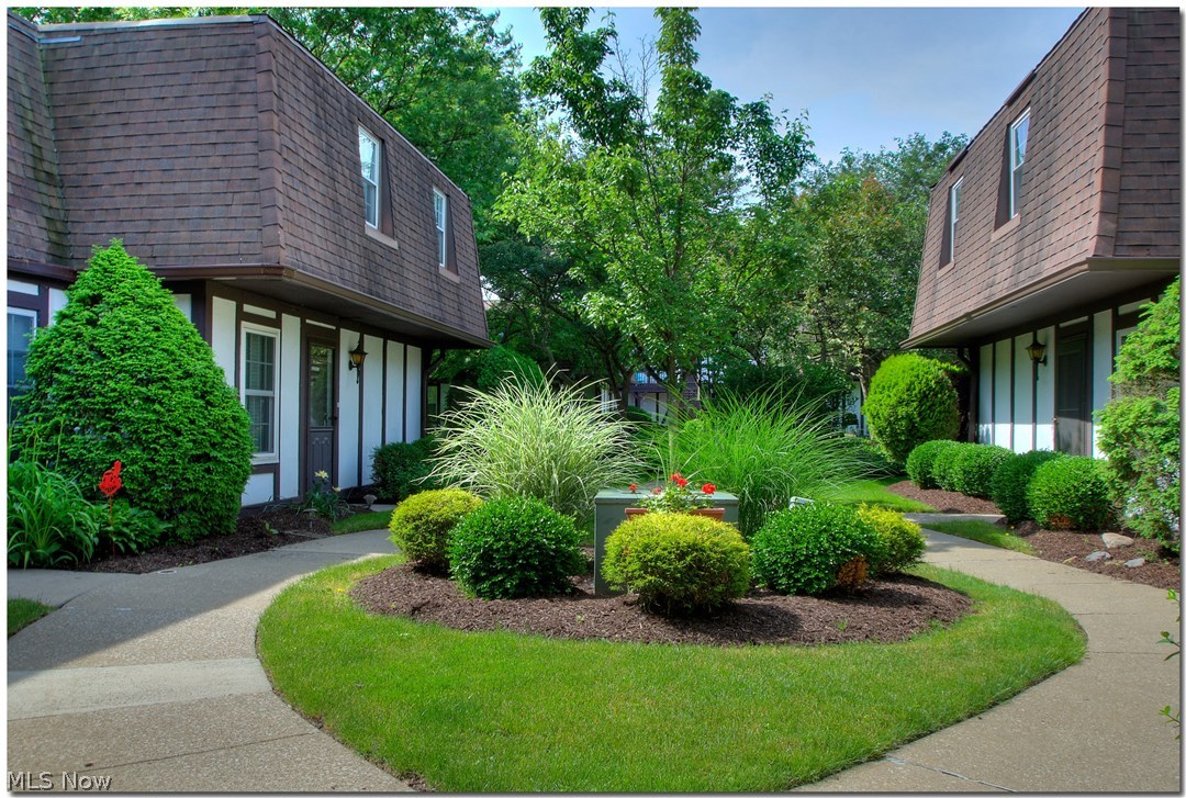 Danford Square Condo - Residential