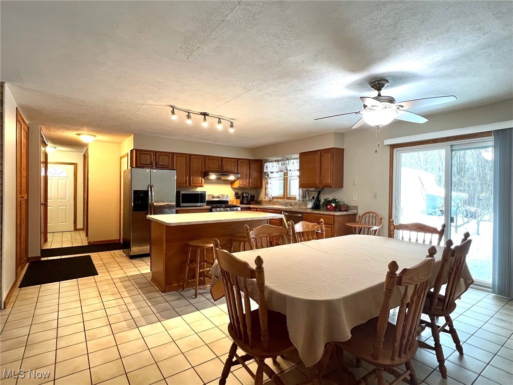 14492 Garden Street, Burton, Ohio image 3