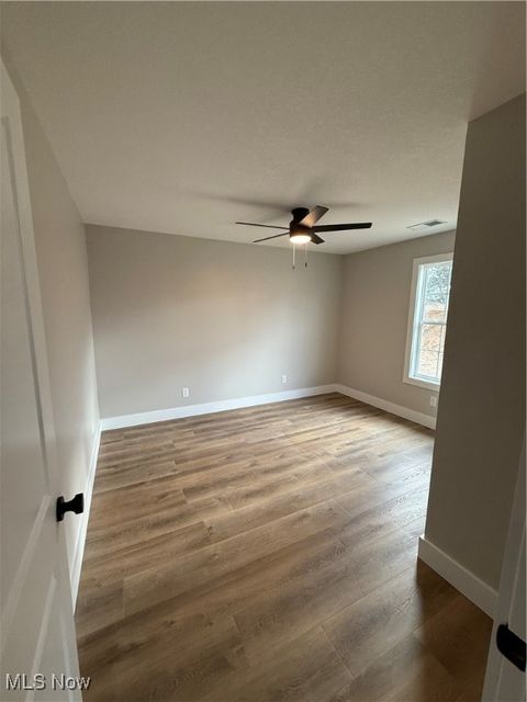 Tiny photo for 3010 9th Avenue, Vienna, WV 26105 (MLS # 5181151)