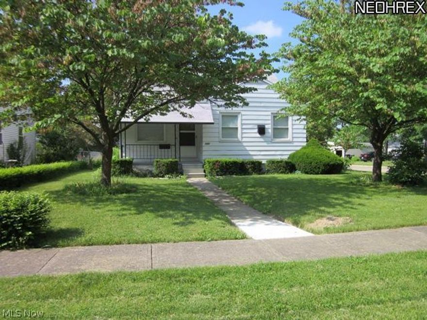 Pack your bags and settle in. This lovely three bedroom bungalow has beautiful hardwood floors throughout, partial finished basement, high efficiency furnace. Nothing to do but move right in.