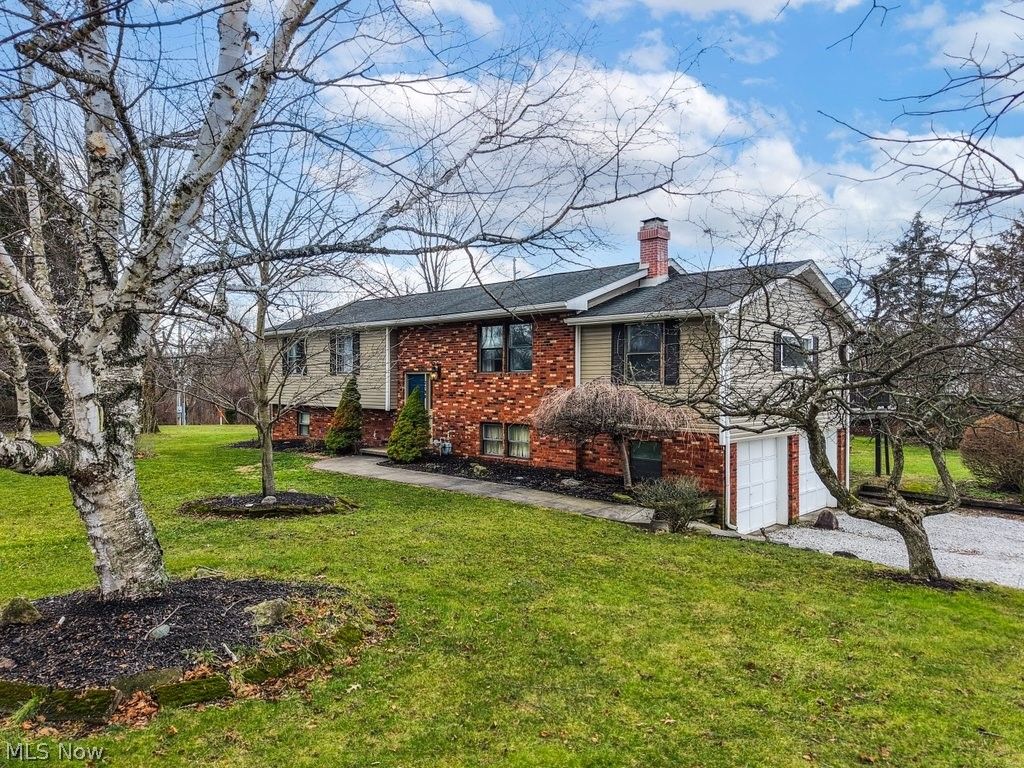Photo of 2190 Waterbury Drive, Uniontown, OH 44685 (MLS # 5205826)