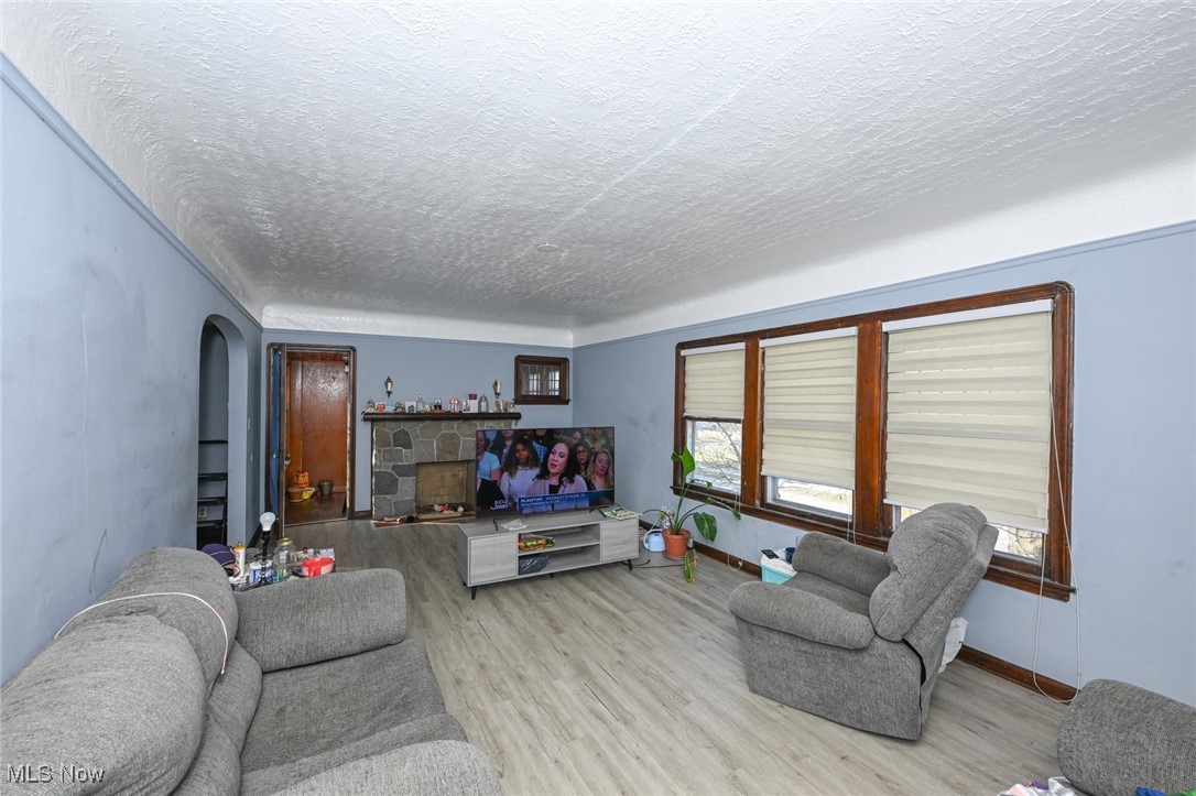 1537 Genesee Road
