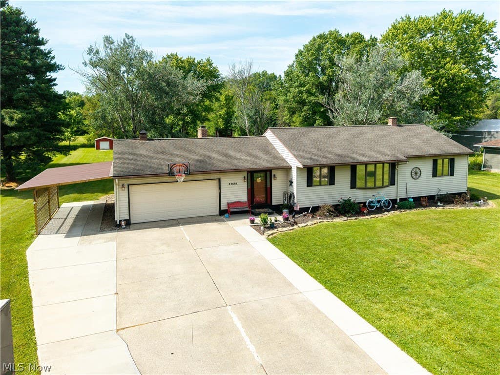 Photo of 37581 Capel Road, Grafton, OH 44044 (MLS # 5217935)