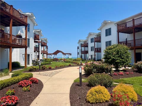 Condo For Sale - 5753 Lake Road #602B<br/> Geneva, OH 44041