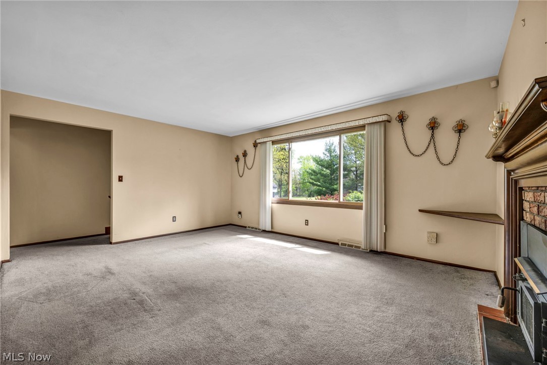 Village/Mineral Rdg - Residential