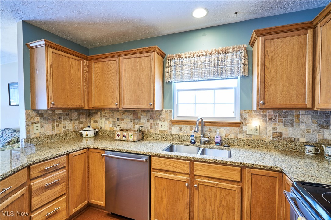 497 S Brier Patch Lane, Madison, Ohio image 6