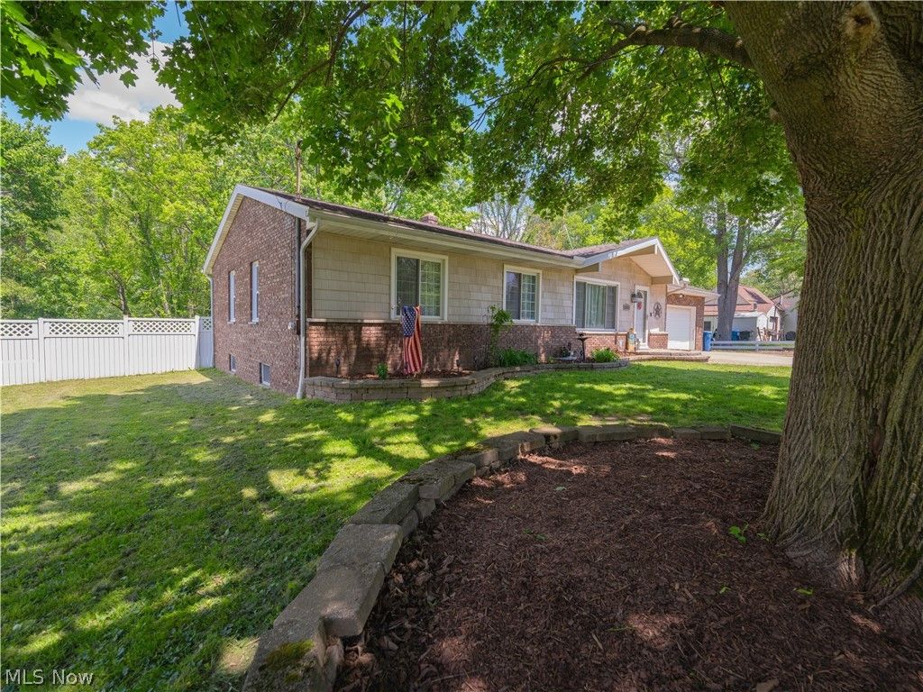 Photo of 2645 North Way, Akron, OH 44312 (MLS # 5210833)