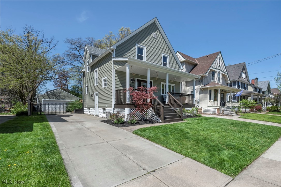 1250 Saint Charles Avenue, Lakewood, Ohio image 4
