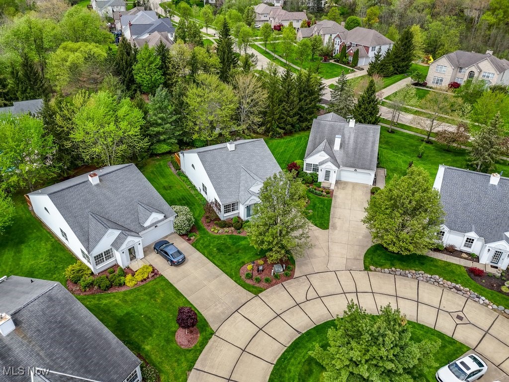 136 Kensington Court, Aurora, Ohio image 35