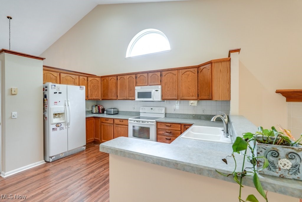 136 Kensington Court, Aurora, Ohio image 16
