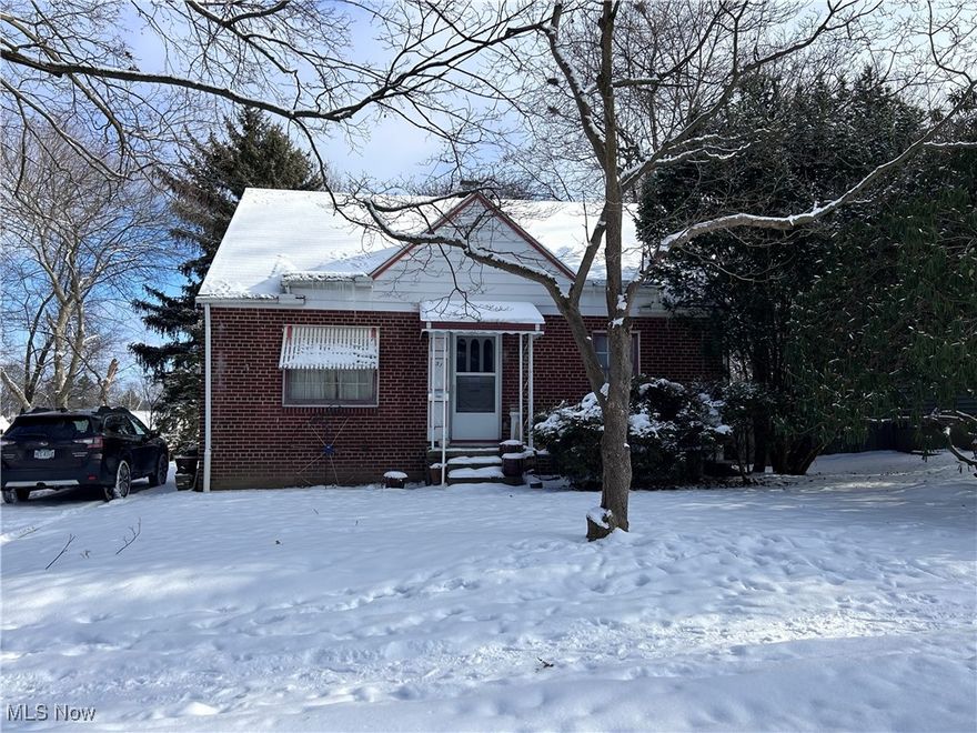 Discover the potential in this 2-bedroom, 1-bathroom brick home in Akron, Ohio! Featuring durable vinyl windows and a classic brick exterior, this property offers a solid foundation for homeowners and investors alike. With a little TLC, you can transform this home into a cozy residence or a profitable rental. The layout provides comfortable living space, and the backyard offers room for outdoor enjoyment. Conveniently located near schools, shopping, and major highways, this is a great opportunity to add value and make it your own. Don’t miss out – schedule a showing today!