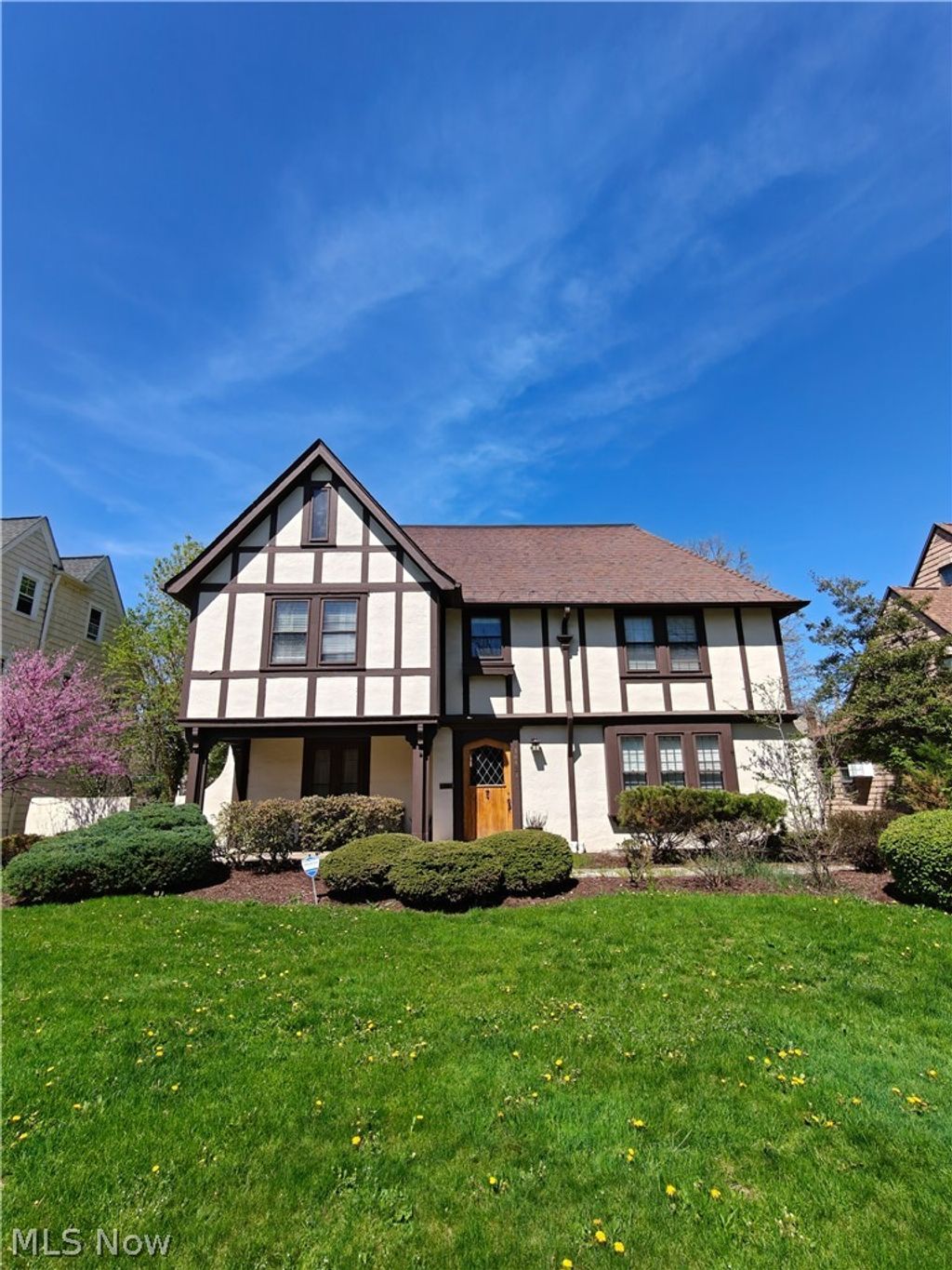 Photo of 18421 Lynton Road, Shaker Heights, OH 44122 (MLS # 5205790)