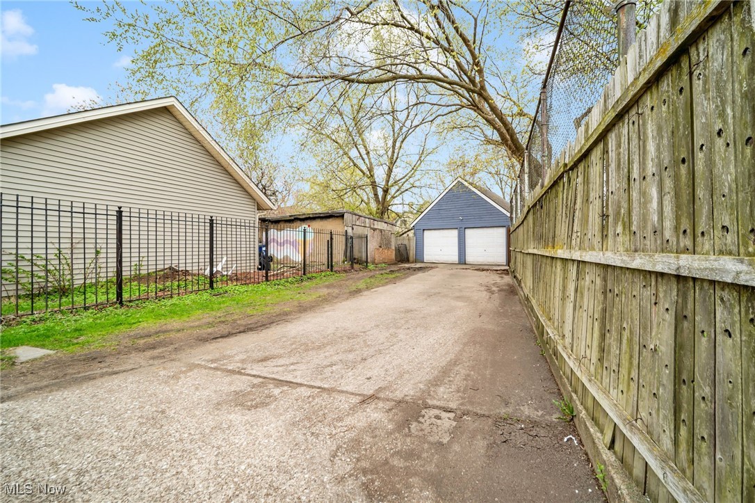 3902 Woodbine Avenue, Cleveland, Ohio image 47