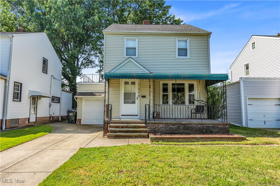 21670 Wilmore Ave, Euclid - Spacious 3 bed 2 bath single family home! //
$ 1600 rent / $ 1600 deposit //
$55 application fee per adult //
1-2 pets OK in this unit. After application pre-approval, a PetScreening is required for any animals to proceed with one of our properties; a PetScreening affidavit is still required if you have no pets. (Some breed restrictions apply per HUD guidelines). //
NO SMOKING //
1 time $199 non-refundable set up fee paid at lease signing //
$30/month required resident benefit package; can include personal property/liability insurance for an additional $5/month for $35/month total. //
After application Pre-Approval 1 applicant per household application is required to fill out a PetScreening application, before being about to proceed with placing a Reservation Fee for one of our properties. You will receive a pre-approval for your application and in order to proceed, the PetScreening is required. Even if you have NO pets - this application must be filled out. One time, non-refundable pet fee of $250-600 per animal applies to all pets & must be paid before or when you pay your first month rent. (No fee for qualified assistance animals). //
Our application is processed through secure site: Findigs, and they require ID and income verification. Without this, your application will not be processed. They offer 24/7 chat support on their application directly if you have any questions. //
BEDROOMS: 3 //
BATHROOMS: 2 //
APPLIANCES PROVIDED: Fridge, stove, and dishwasher //
UTILITIES / RESIDENT RESPONSIBILITY: Residents are responsible for all utilities including: water/sewer/trash, gas & electric and are responsible to maintain lawn care maintenance & snow removal. //
Serious inquiries only.