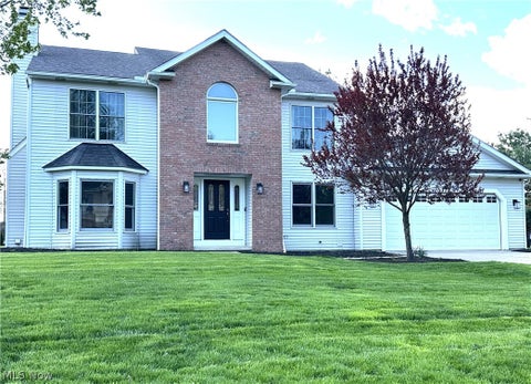Homes For Sale - 723 Sawmill Drive<br/> Lorain County, Avon Lake, OH 44012