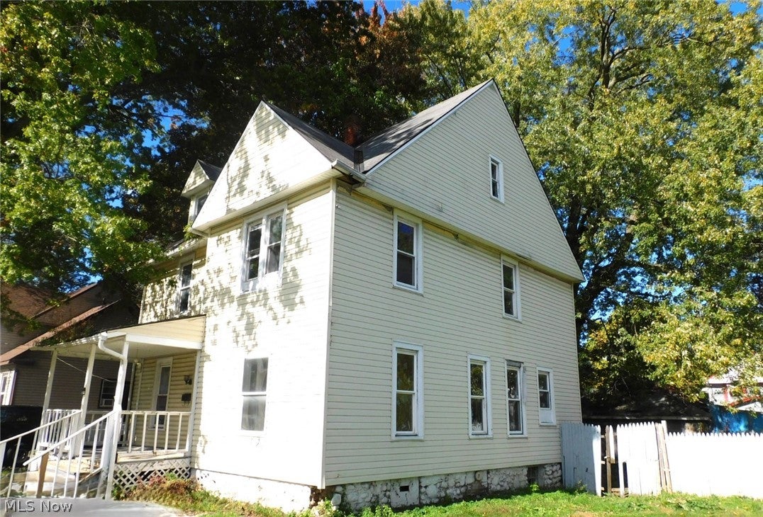 543 W 40th Street