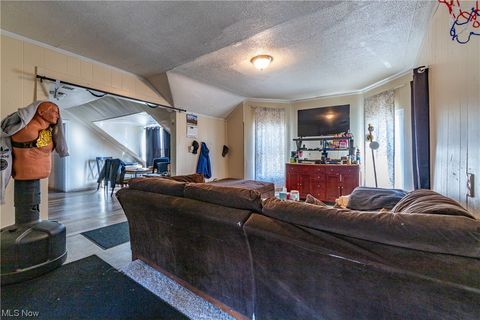 Triplex in Cleveland OH 3328 Denison Avenue 14.jpg