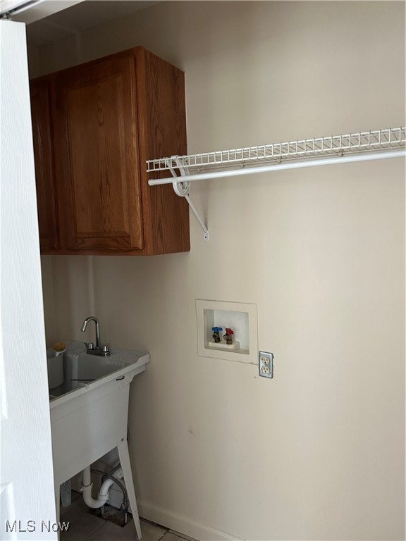 Youngstown, Ohio 44505, United States, 6 Bedrooms Bedrooms, ,4 BathroomsBathrooms,Residential,Active,94707