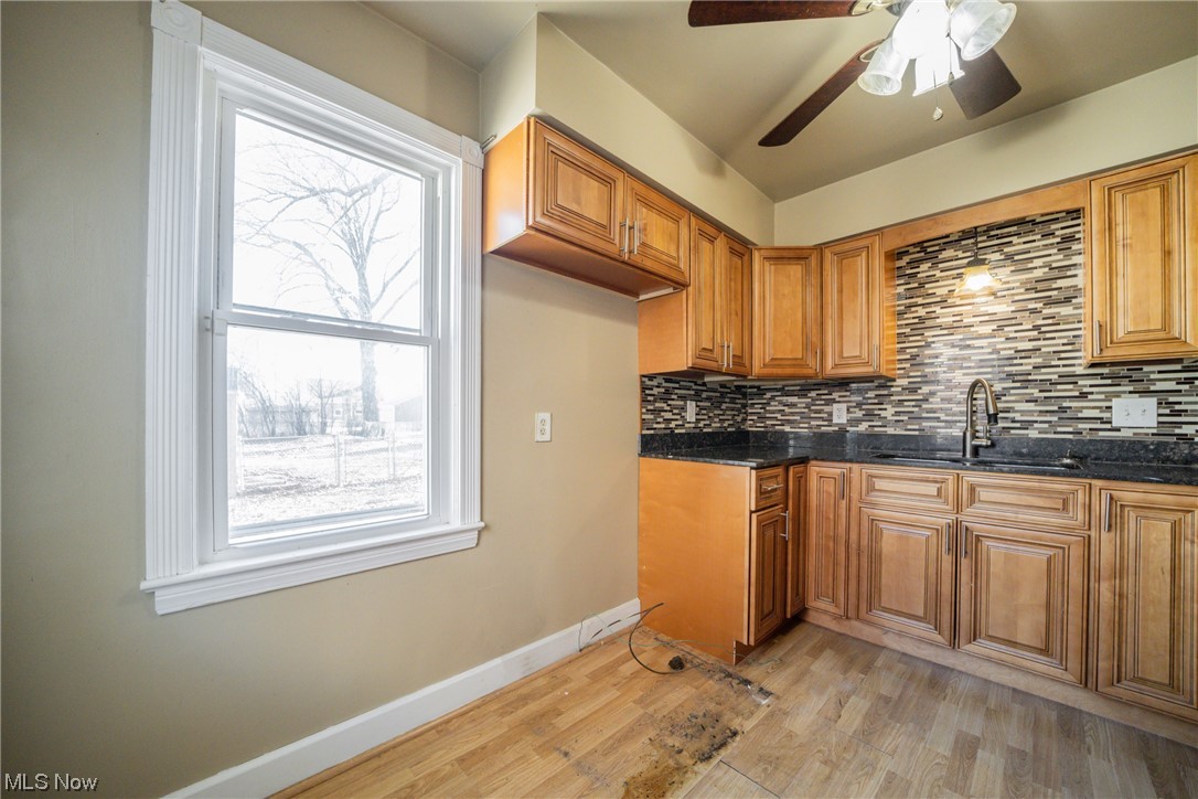 Bungalow - Residential