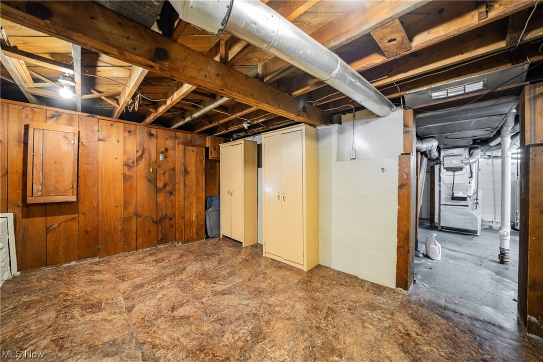 Bungalow - Residential