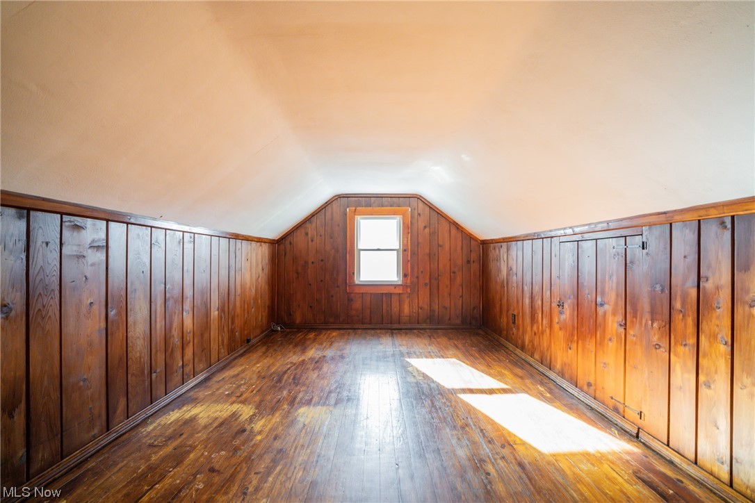 Bungalow - Residential