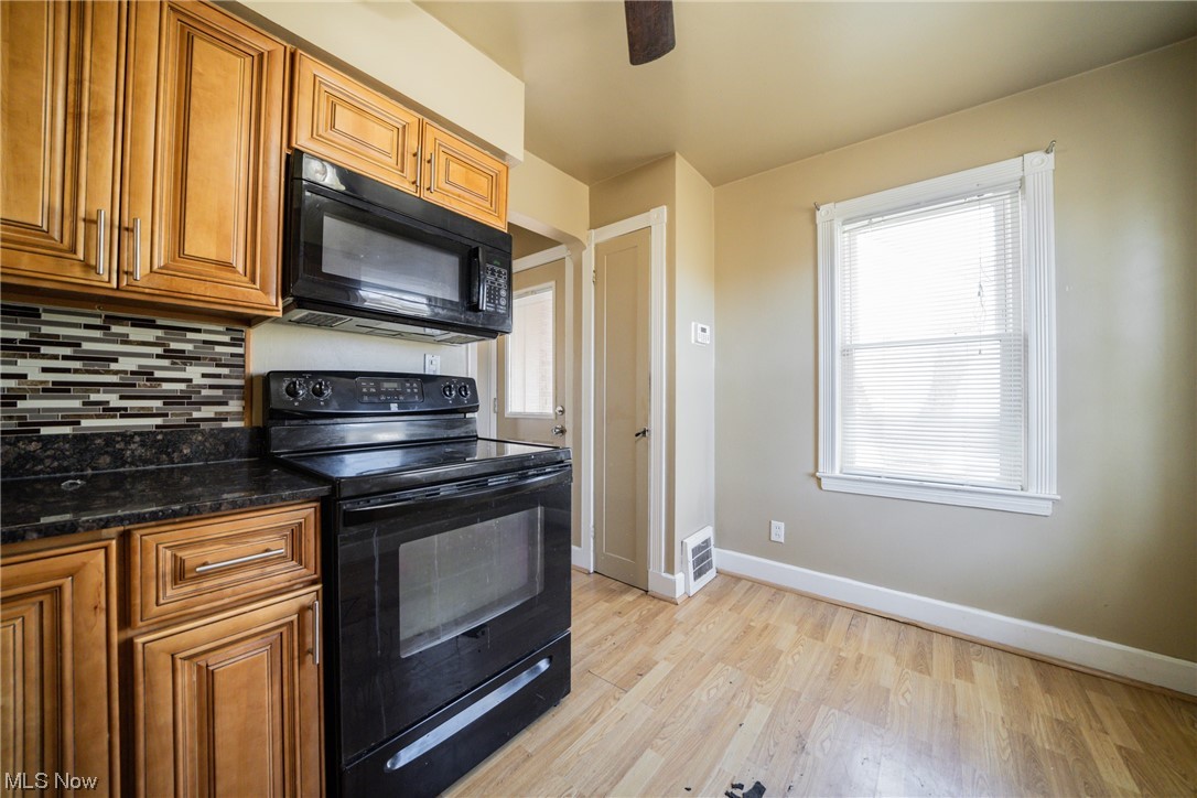 Bungalow - Residential